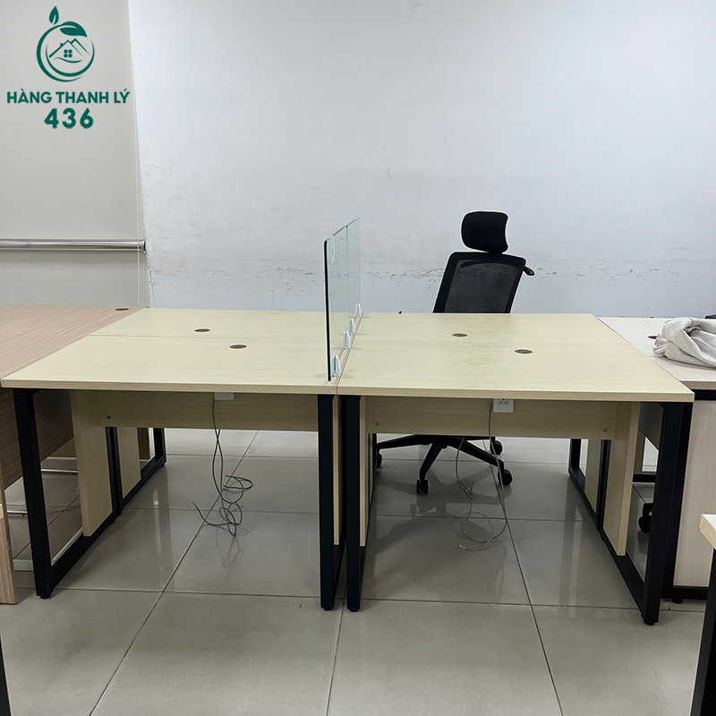 Bàn Cụm Văn Phòng Cũ Có Vách Ngăn Kính 6 ban cum van phong cu co vach ngan kinh 2