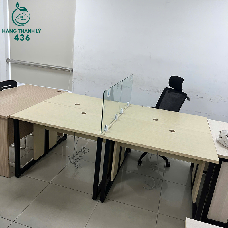 Bàn Cụm Văn Phòng Cũ Có Vách Ngăn Kính 8 ban cum van phong cu co vach ngan kinh 4