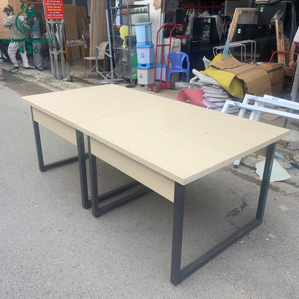 ban-hop-cu-2m-x-1m-chan-sat-son-den (1) ban hop cu 2m x 1m chan sat son den 1