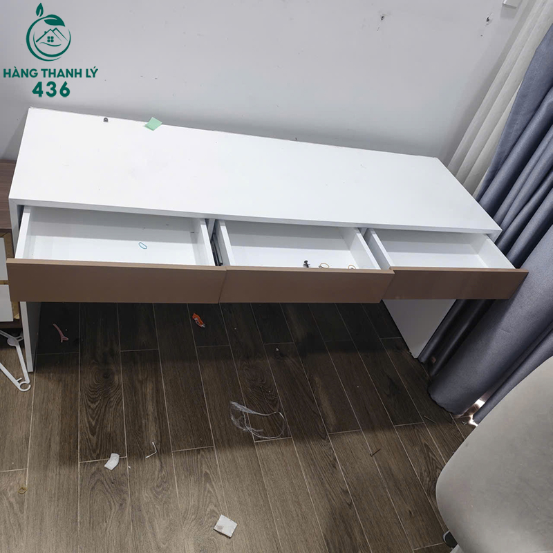 Bàn Trang Điểm Cũ Màu Trắng Có Ngăn Kéo 1m6 3 ban trang diem cu mau trang co ngan keo 1