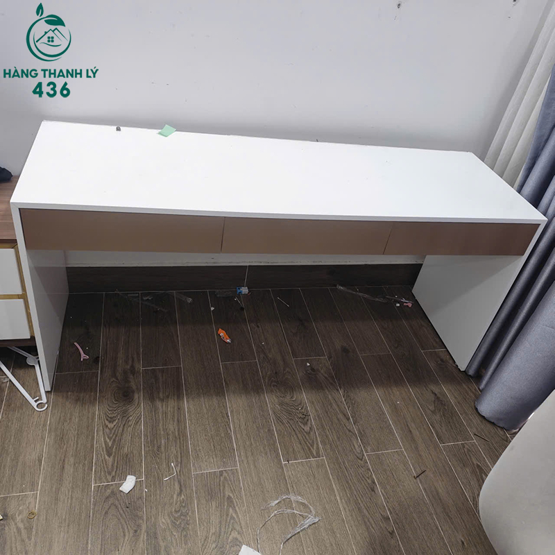 Bàn Trang Điểm Cũ Màu Trắng Có Ngăn Kéo 1m6 4 ban trang diem cu mau trang co ngan keo 2