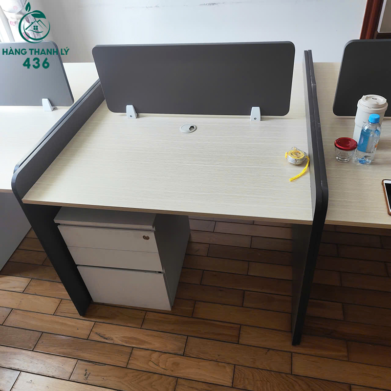 Bàn Văn Phòng Cũ Có Vách Ngăn Màu Đen 1m2 6 ban van phong cu co vach ngan mau den 3