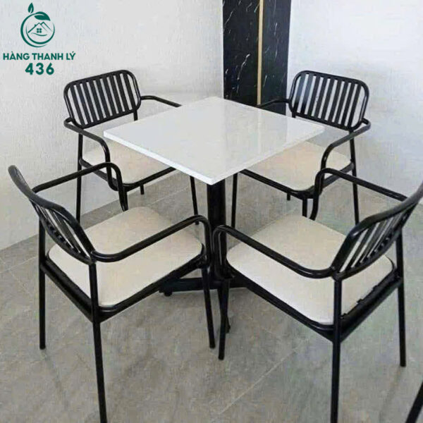 bo ban cafe vuong 4 ghe tua nan sat moi 99