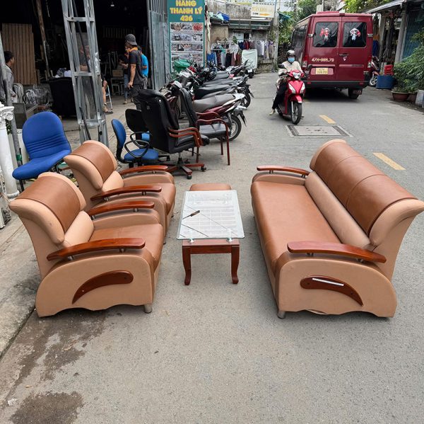 bo-ghe-sofa-cu-boc-da-nau-kem-ban-kinh (4) bo ghe sofa cu boc da nau kem ban kinh 4
