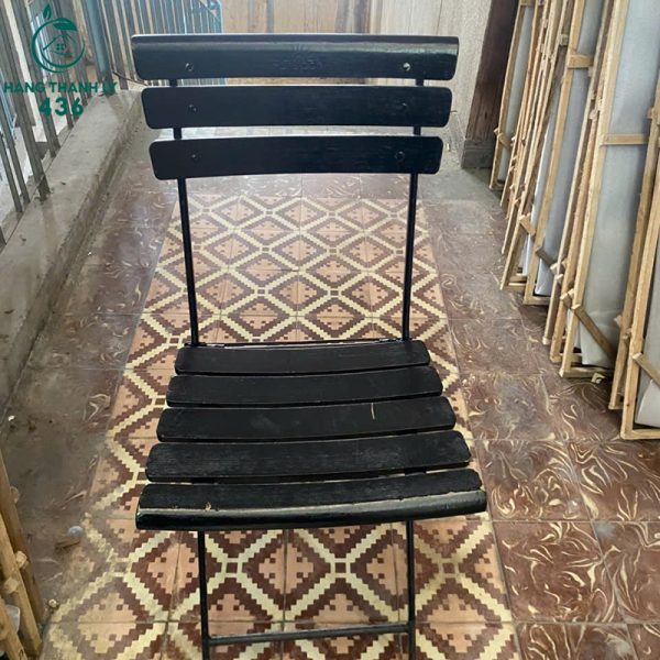 ghe cafe cu mau den co tua lung thanh ngang