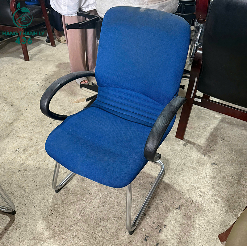 Ghế Chân Quỳ Cũ Bọc Nệm Xanh Dương Có Tay Vịn 4 ghe chan quy cu boc nem xanh duong co tay vin 1