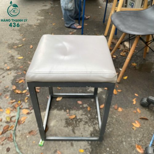 ghe don cu nem xanh duong chan sat den nhieu mau 3