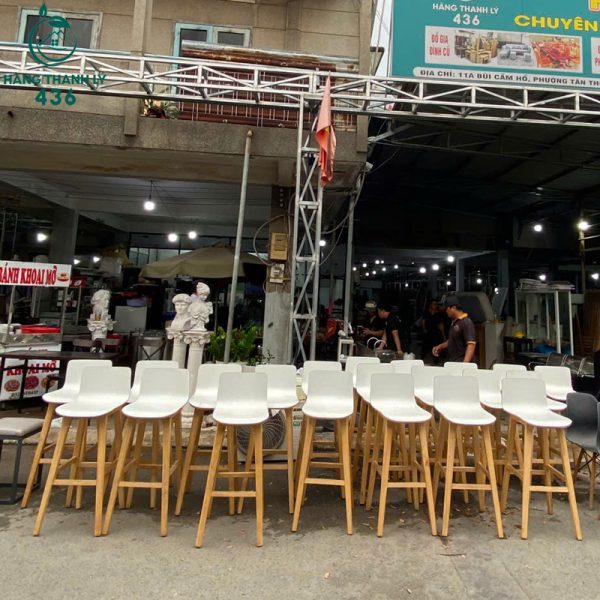 ghe quay bar cu mat nhua trang chan go 3