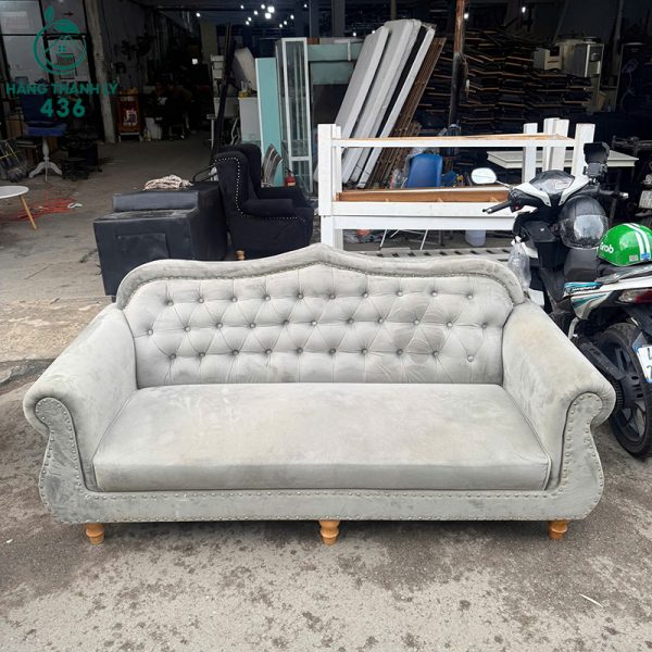 ghe sofa cu tua lung rut nut kieu co dien