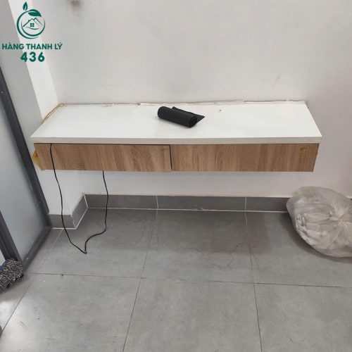 ke tivi treo tuong cu mau trang van go 1