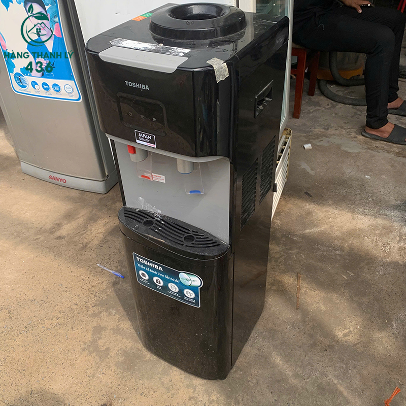 Máy Nước Nóng Lạnh Toshiba Cũ Màu Đen 5 may nuoc nong lanh toshiba cu mau den 1