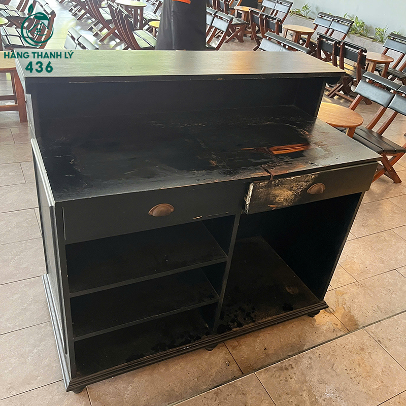 Quầy Gỗ Cũ Màu Đen Dáng Thẳng 11 quay go cu mau den dang thang 5