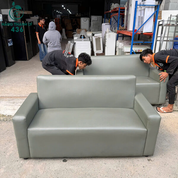 sofa-bang-cu-boc-da-mau-xam-2-cho-ngoi (3) sofa bang cu boc da mau xam 2 cho ngoi 3