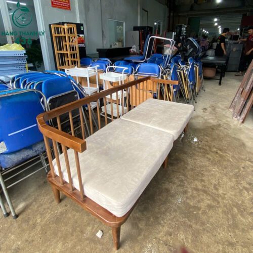 sofa cu khung go nem mau kem 1