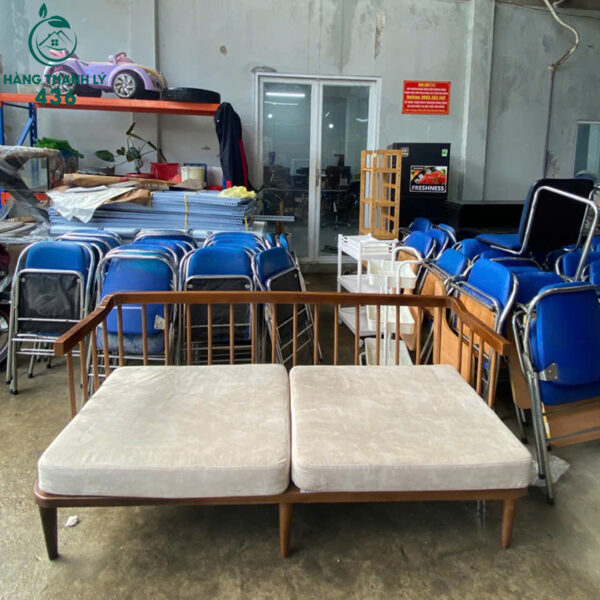 sofa cu khung go nem mau kem 3