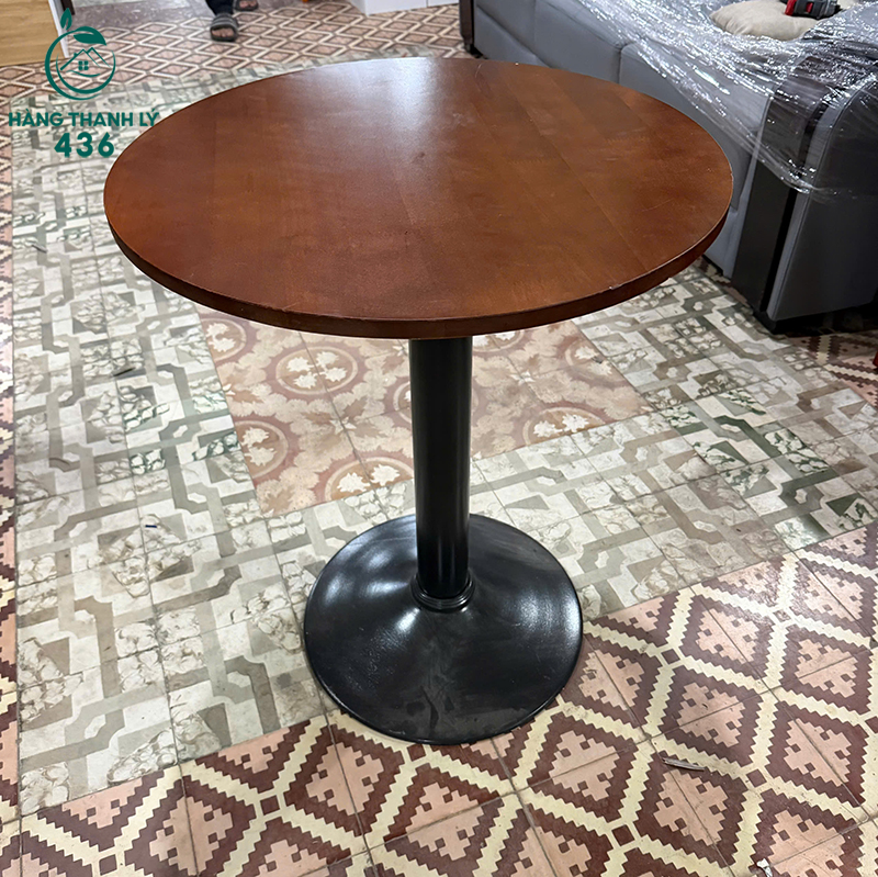 thanh ly ban cafe mat go tron moi 99 5