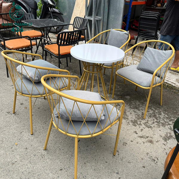 thanh ly ban ghe cafe khung sat ma vang moi 99 1