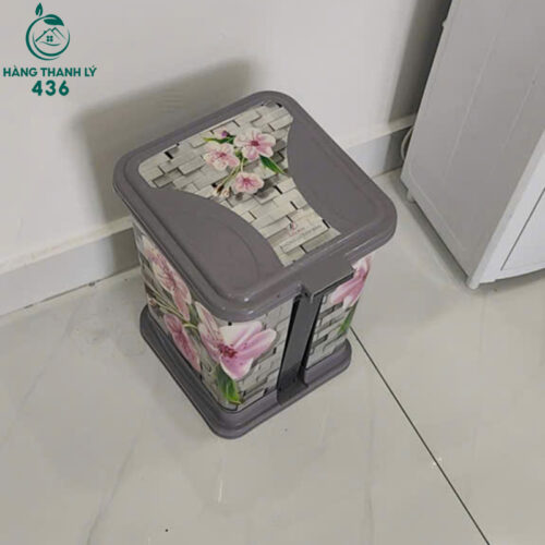 thung rac dap chan cu bang nhua nho gon nhieu mau 3
