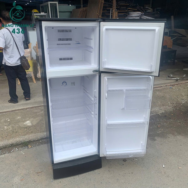 tu lanh funiki cu 2 canh mau den 1