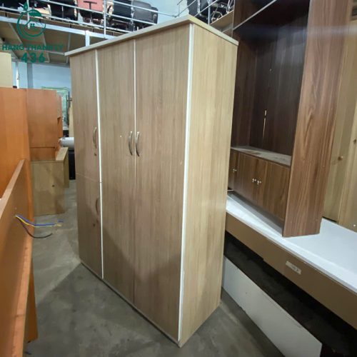 tu-nhua-cu-3-canh-mau-nau-van-go-500x500 Thanh Lý Bàn Ghế Cũ, Mua Bán Đồ Nội Thất Cũ Giá Rẻ TPHCM