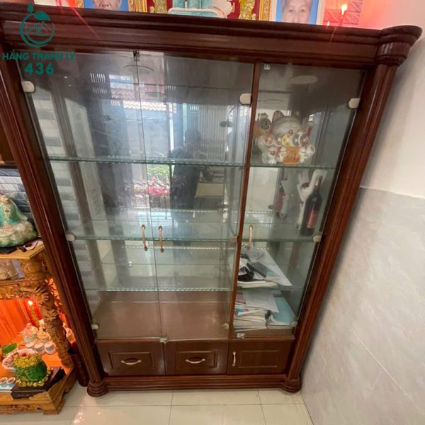 tu trung bay cu khung go canh kinh mau nau